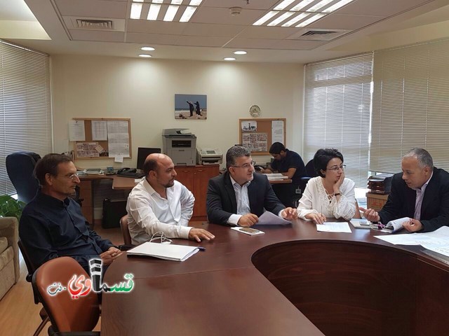 نواب القائمة المشتركة يلتقون جمعية بمكوم ويناقشون قضايا التخطيط والبناء